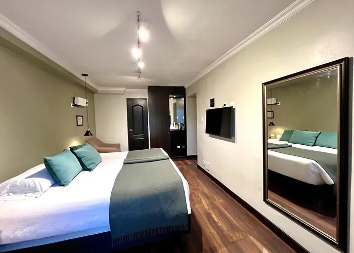Hotel R Y R Pardo